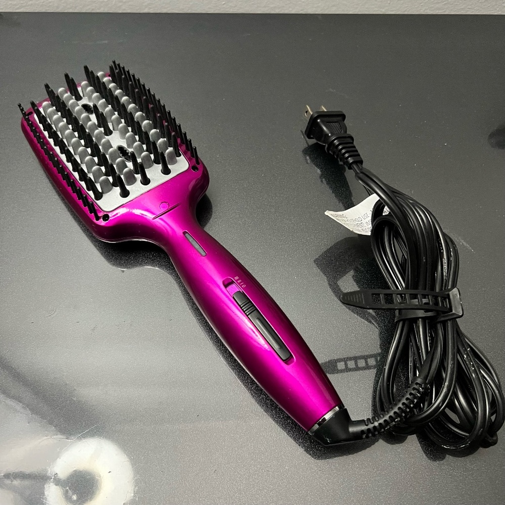 Conair Infiniti Pro Diamond-Infused Ceramic Smoothing Hot Brush (Working)